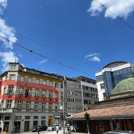 Historijski Luksuz U Starom Gradu, Garage Parking Sarajevo Luaran gambar