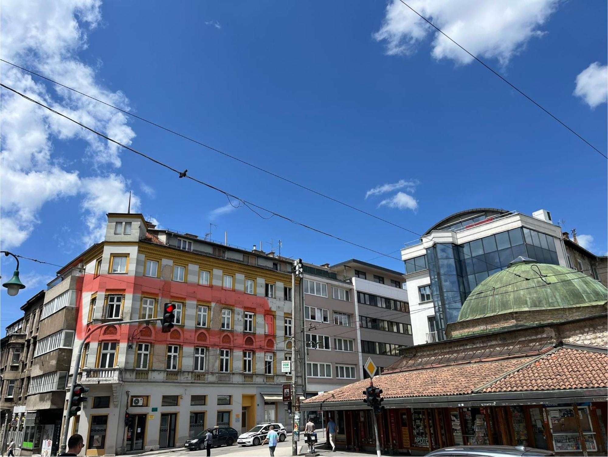 Historijski Luksuz U Starom Gradu, Garage Parking Sarajevo Luaran gambar